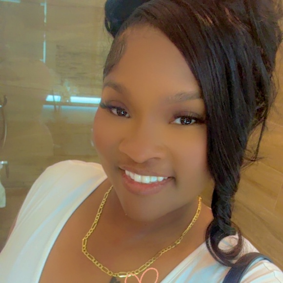 Meet your Posher, Beatrice - Picture 1 of 1